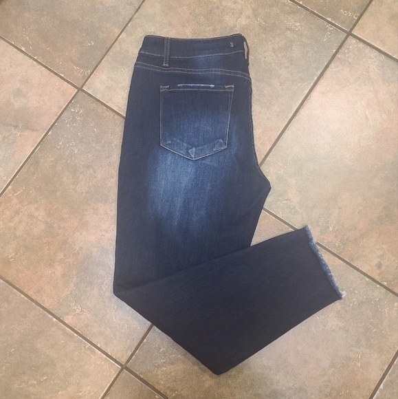 KanCan NWT Skinny Jeans Dark Wash size Xl - Picture 10 of 10